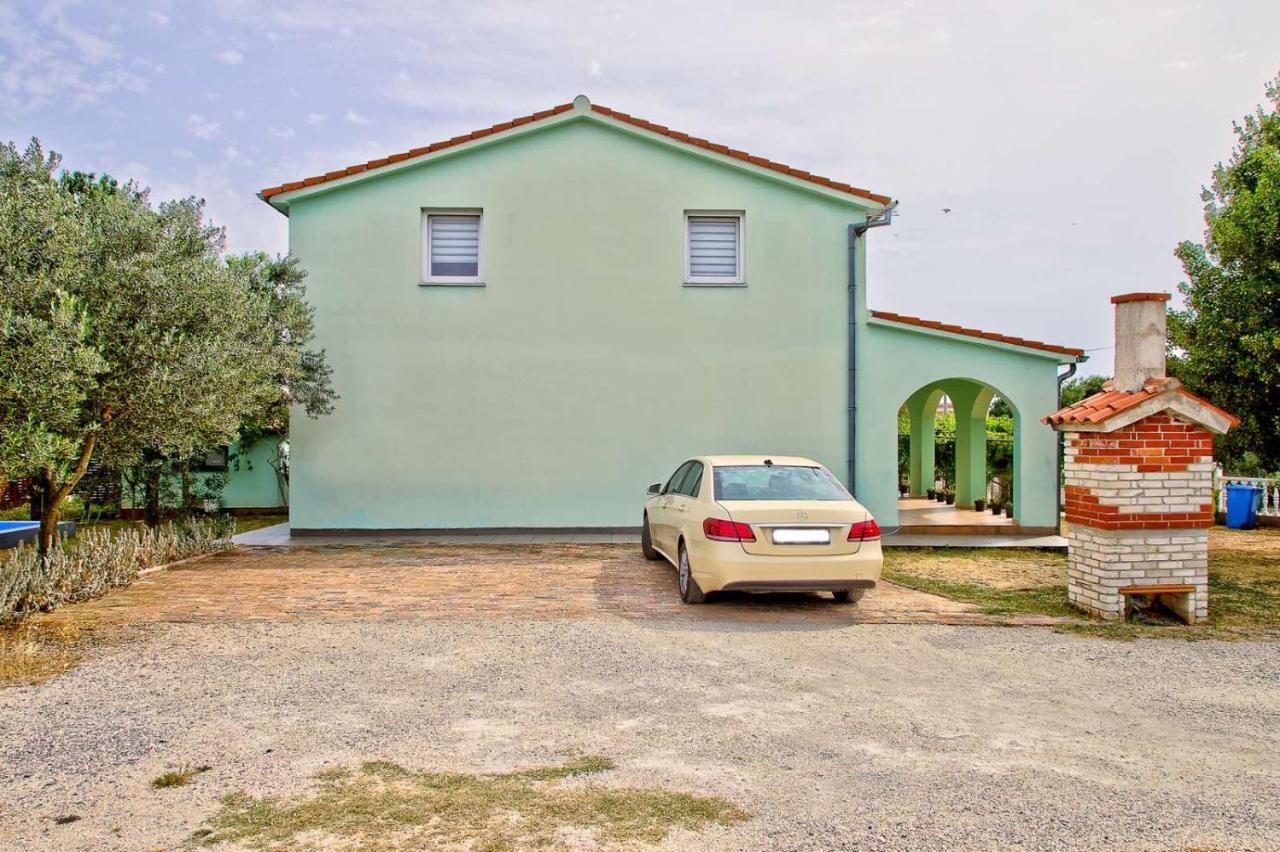Apartamento Apartmans Dina And Hana Radeki Polje 50 Loborika Exterior foto