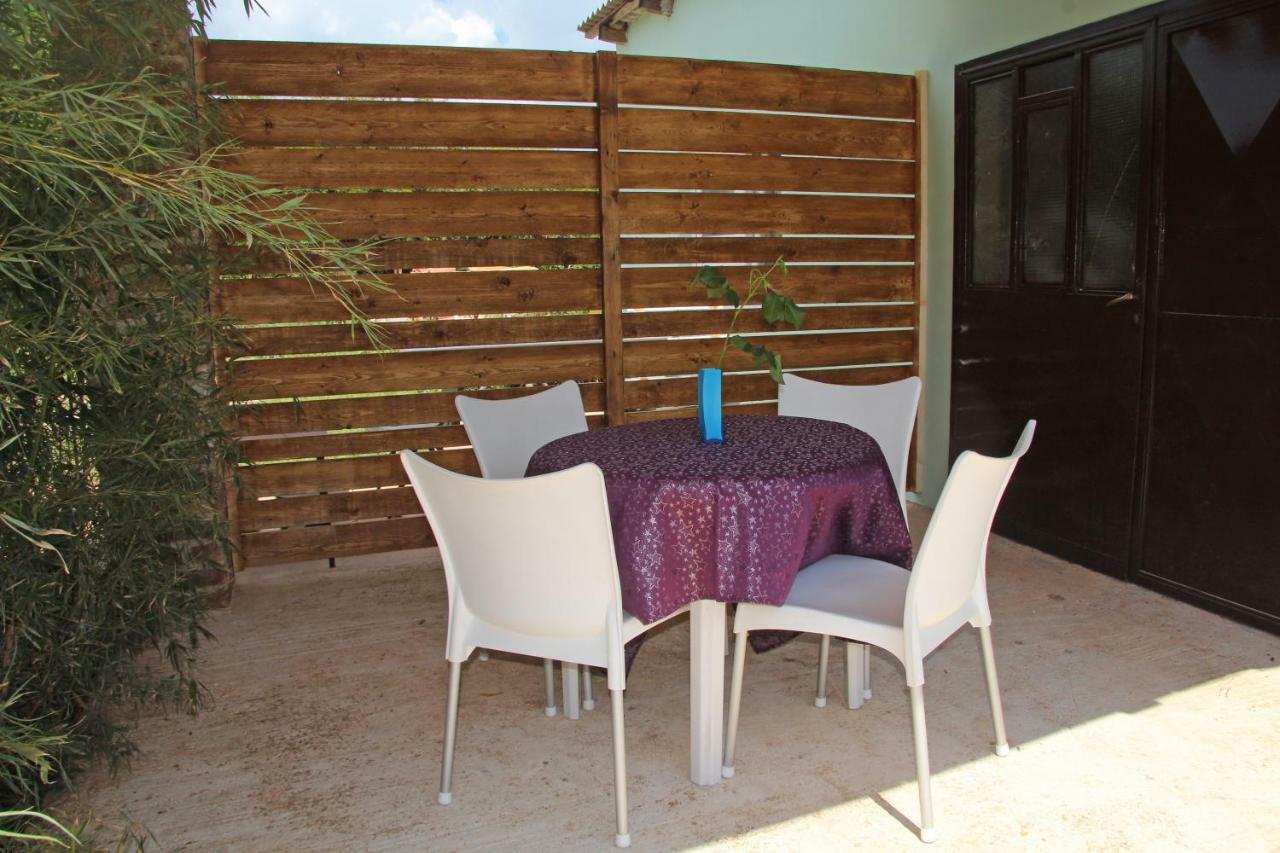 Apartamento Apartmans Dina And Hana Radeki Polje 50 Loborika Exterior foto